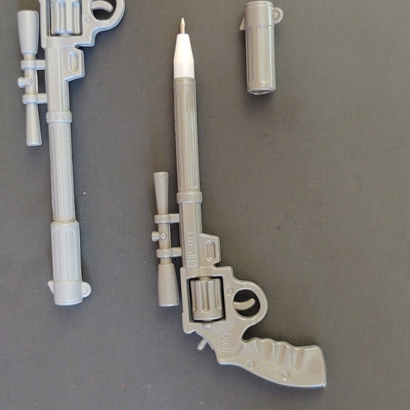 Toy Pen - Picture 2 of 3